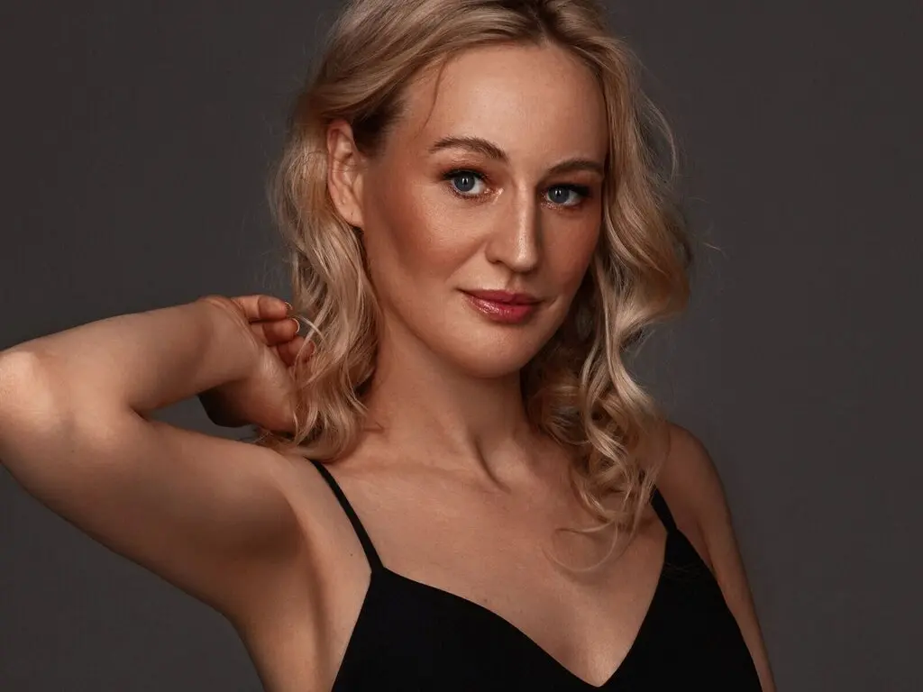 AbeyAmaze's live cam