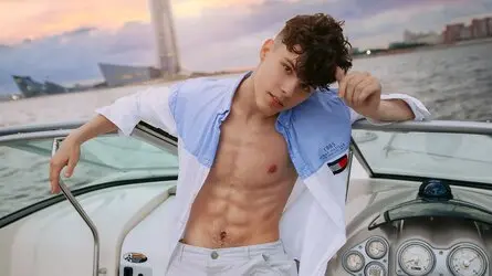 AidenCarver's live cam