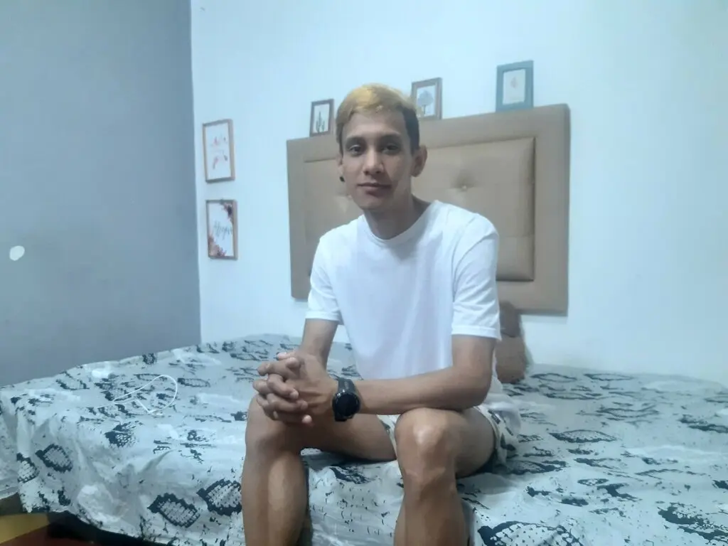 AlvinMartinez's live cam