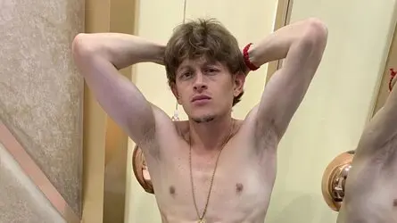 AnthonyKingg's live cam