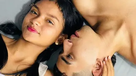 BlakeAndJess's live cam