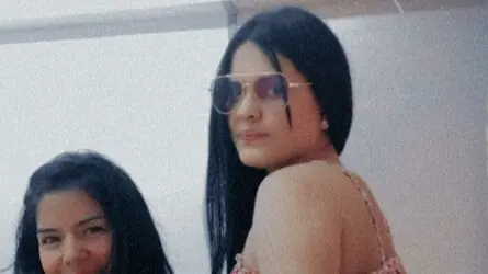 BrianaandMia's live cam