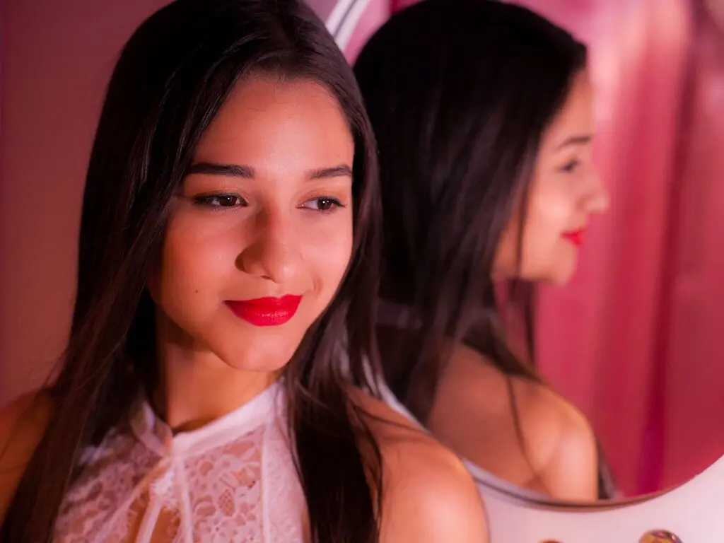 CamilaRoses's live cam