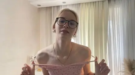 ClydeCronon's live cam