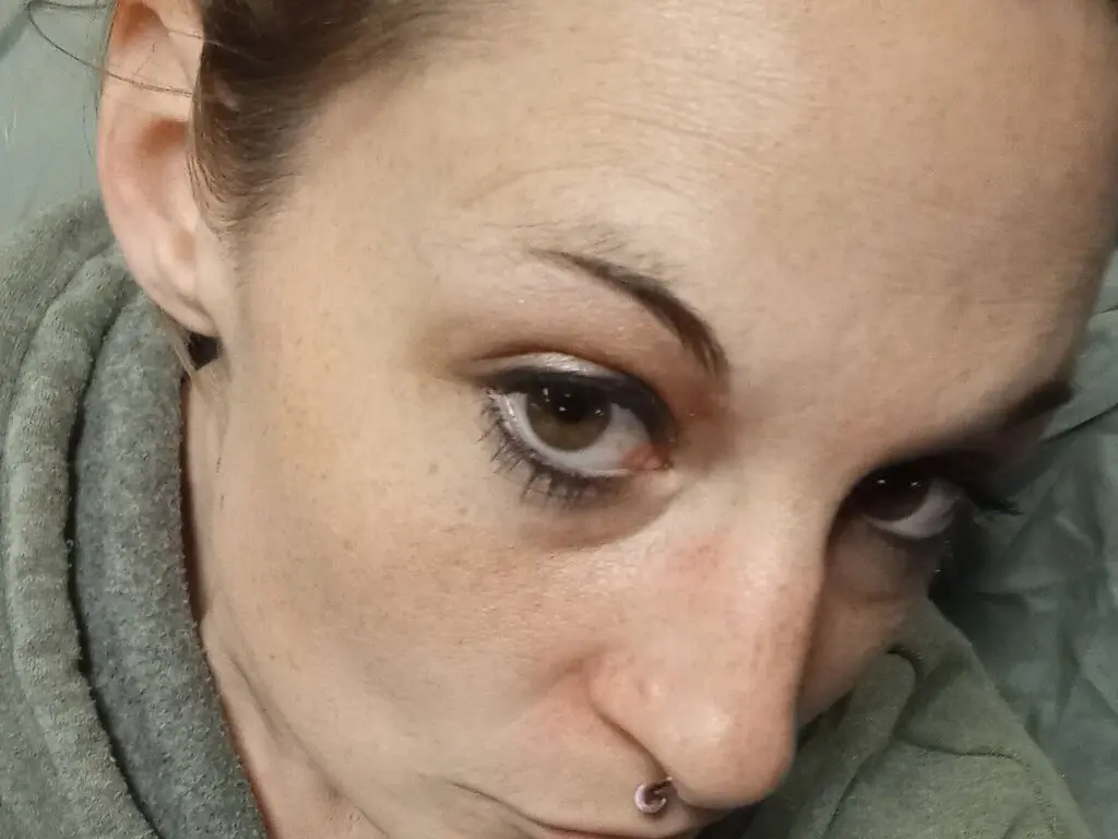 CorieAngel's live cam