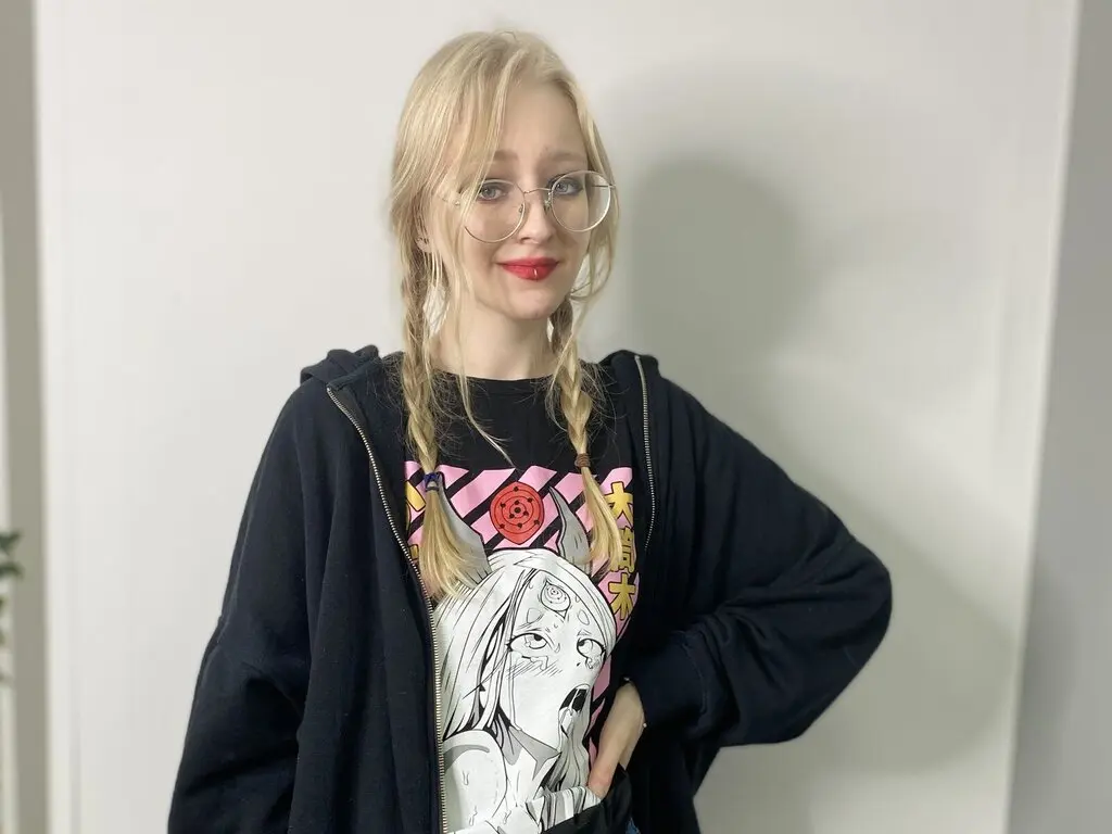CorneliaBonelli's live cam