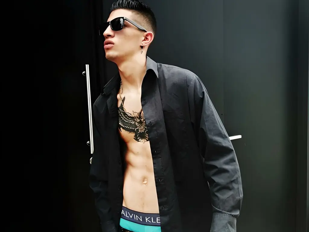 FredericWalker's live cam