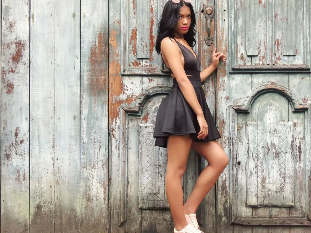 LatinJuliaX's live cam