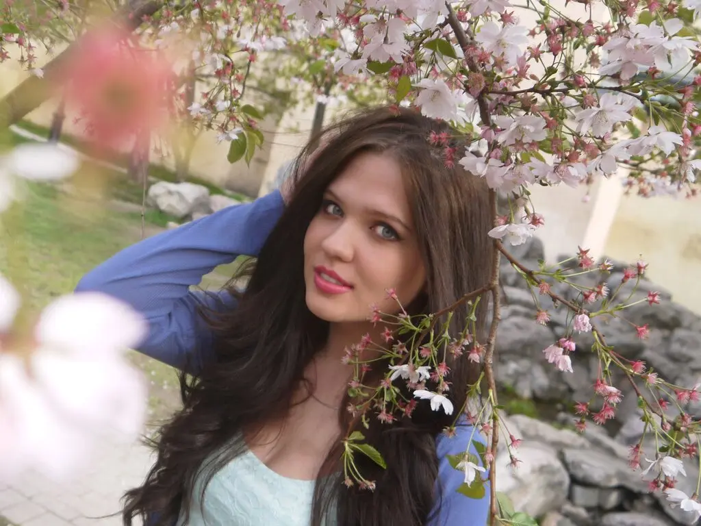 LeonellaMIAOW's live cam