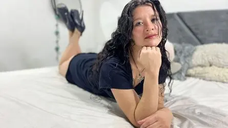 LiaLaverde's live cam