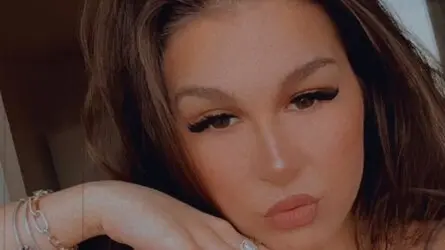 LouannaHart's live cam