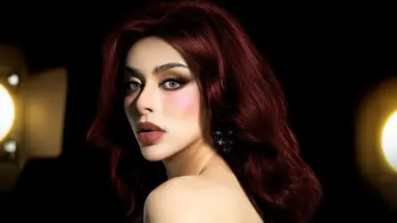 LunaRoyale's live cam