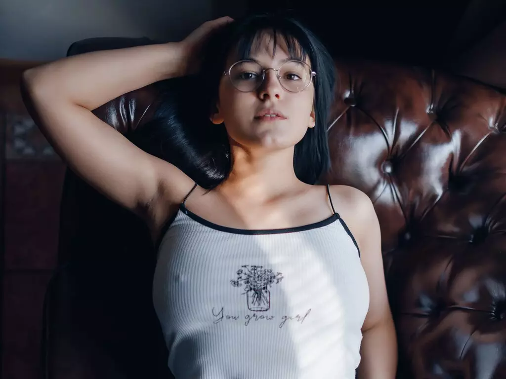 MeganWilliam's live cam