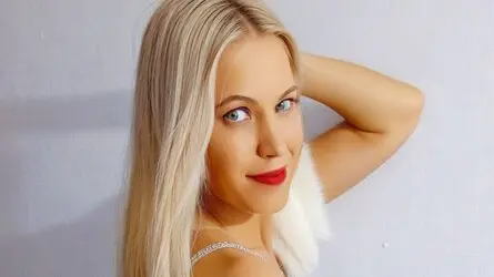 MillaMyller's live cam