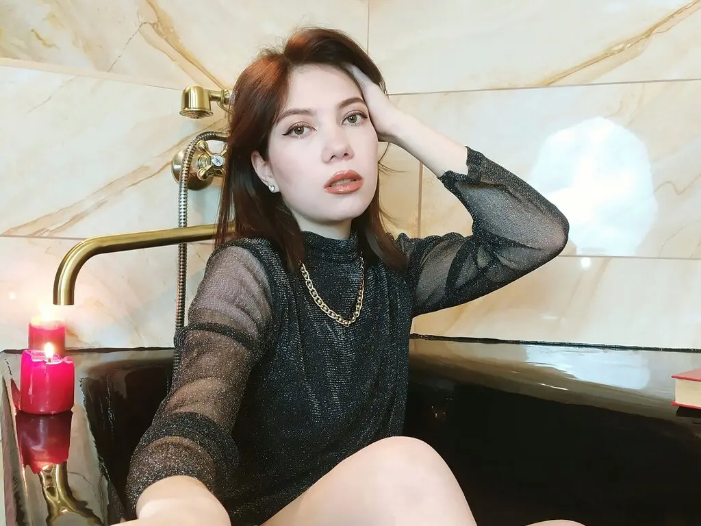 MollyLondwell's live cam