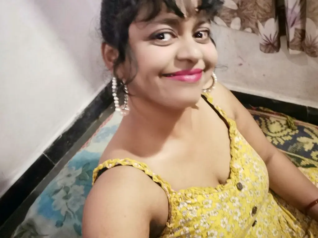RoseEmmy's live cam