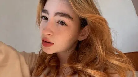 SachaRavizee's live cam