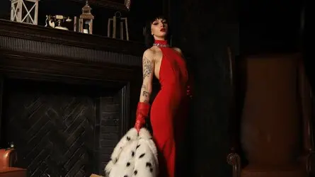 SilviaVinylstore's live cam