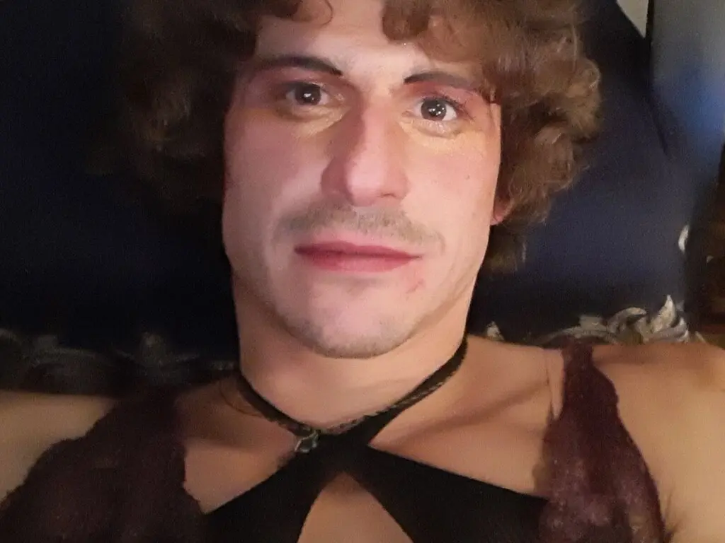 Willingly's live cam