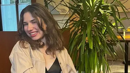 YingDevenport's live cam