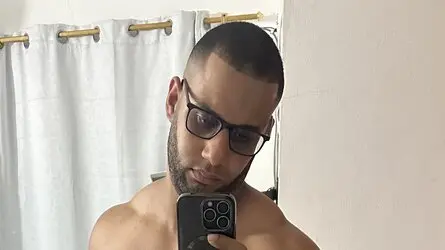 YosethSmith's live cam